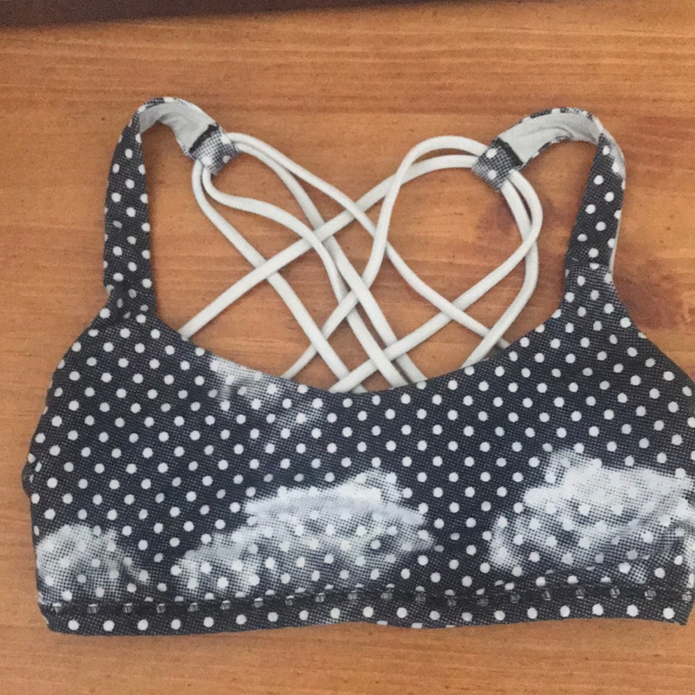 Lululemon born to be free (wild) sports bra